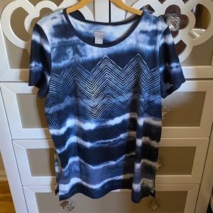 Zenergy by Chicos short sleeve tee with side slits